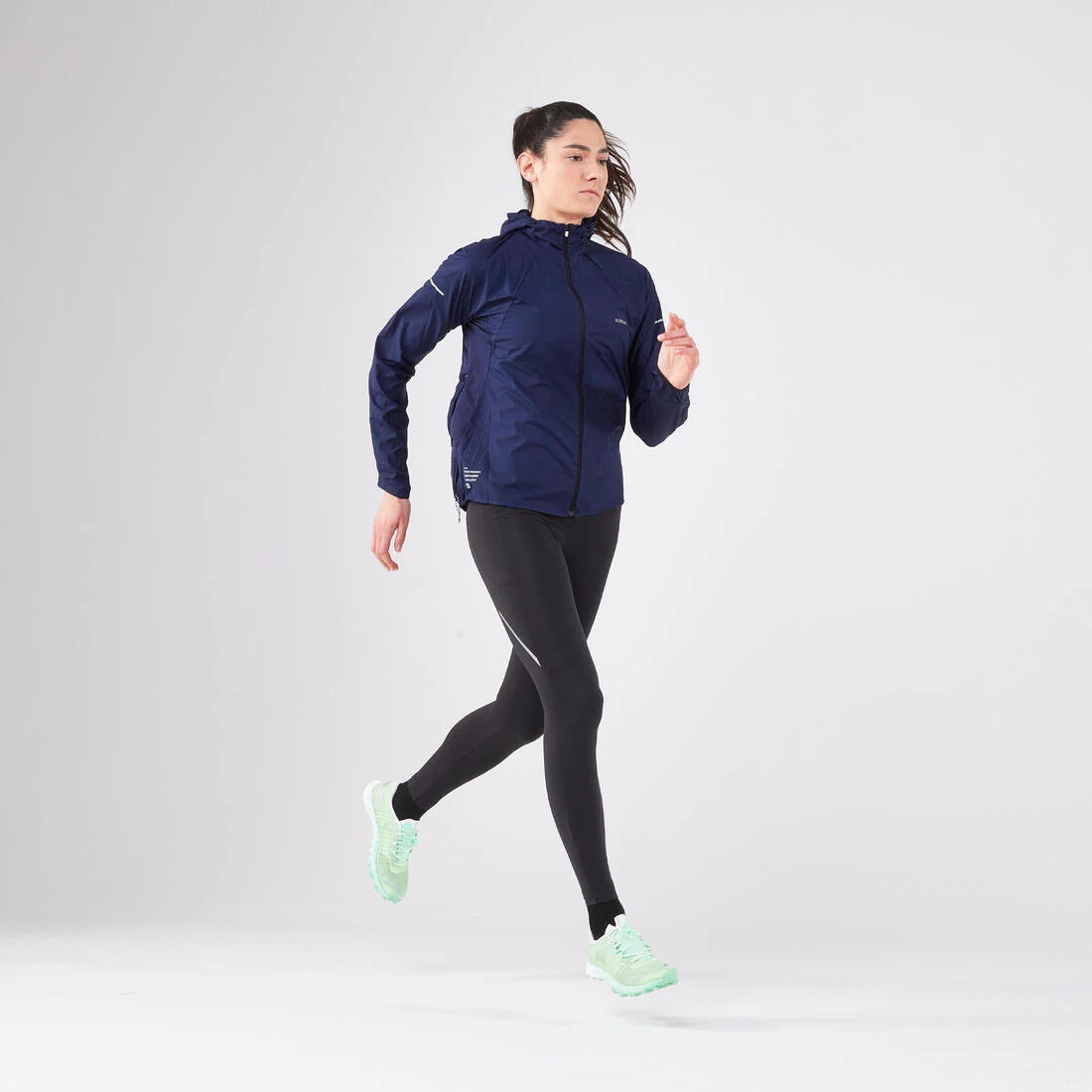 Chamarra rompevientos running y trail running Mujer - KIPRUN Run 900 Wind - Image 2