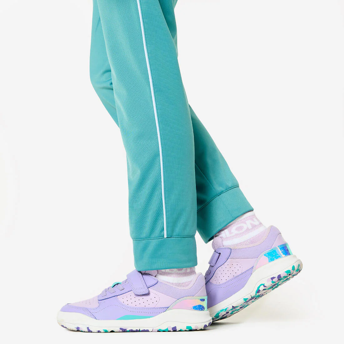 Conjunto deportivo transpirable azul con rosa para niños - Image 7