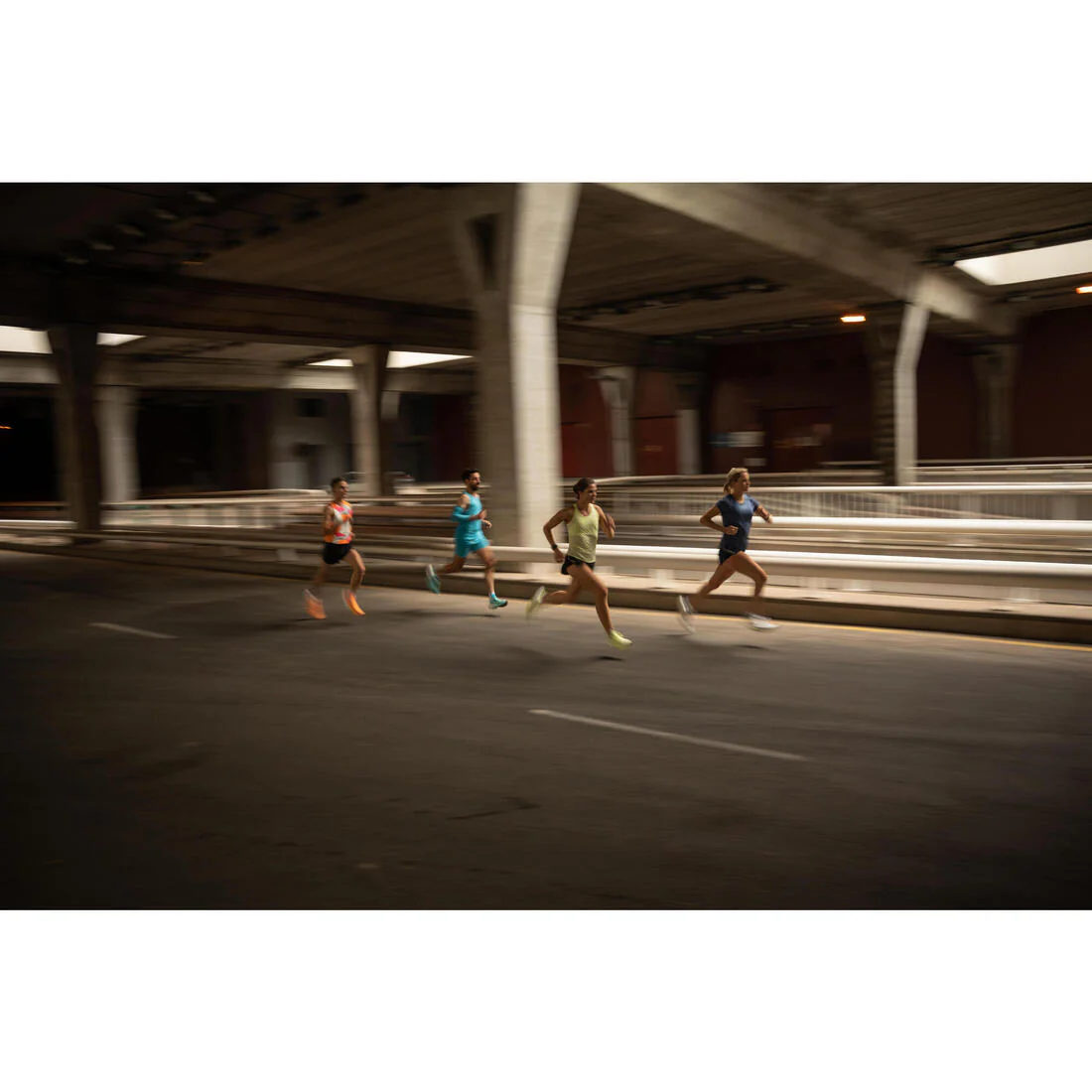 Cubrebrazos de running negros unisex KIPRUN - Image 9