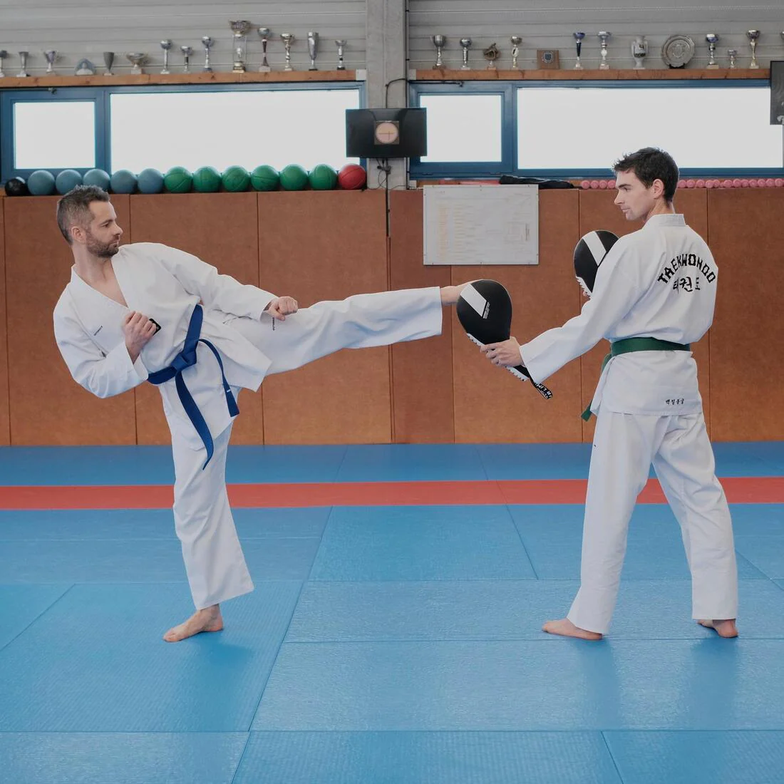 Dobok/Kimono taekwondo 500 adulto - Image 12
