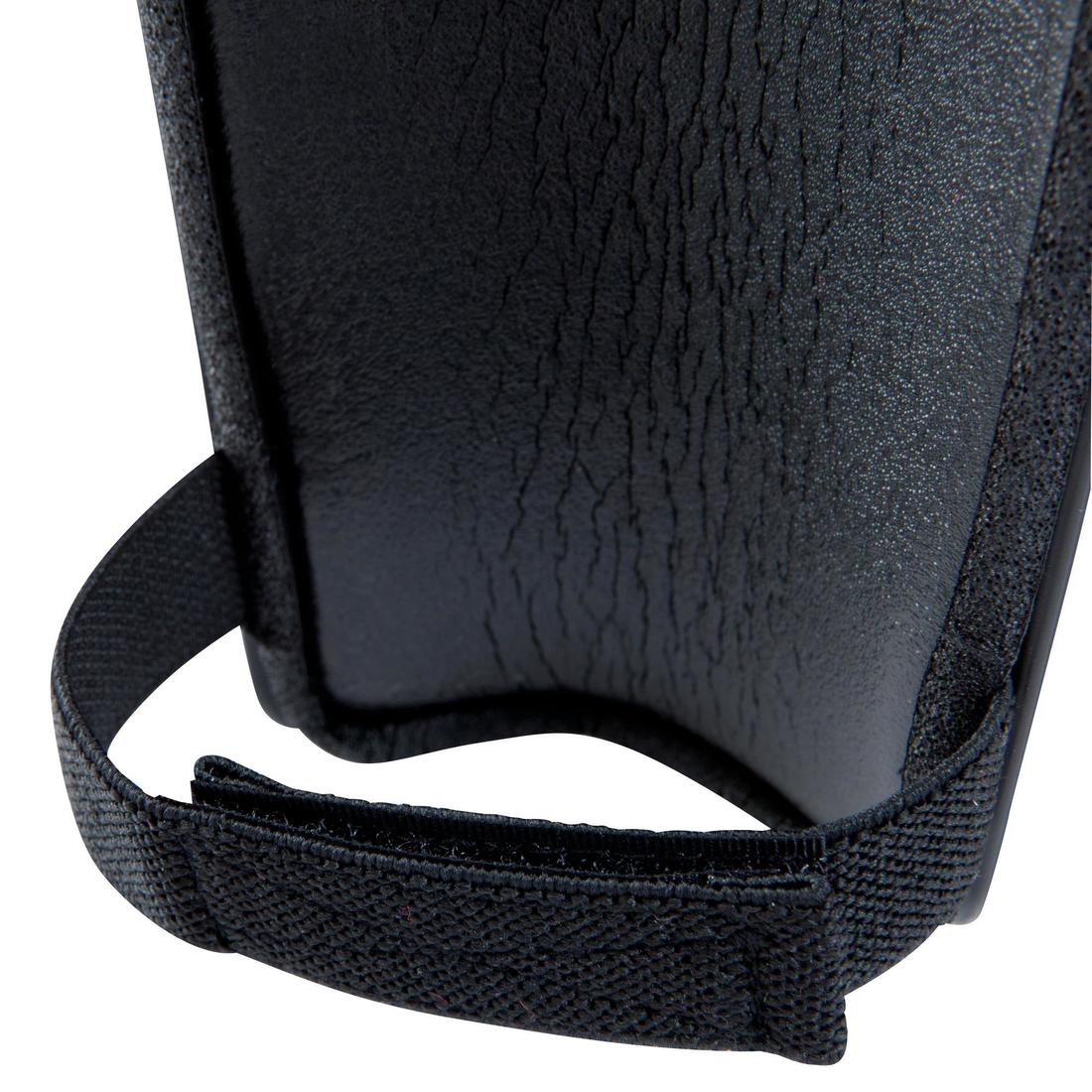 Espinillera de fútbol adulto ESSENTIAL 100 negro - Image 6
