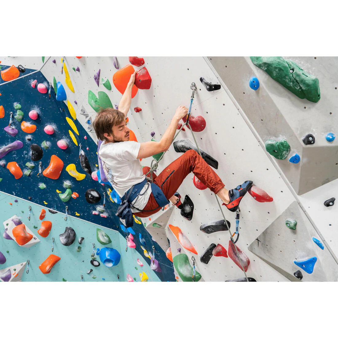 Gatas de escalada azul con rojo para hombre Vertika - Image 13