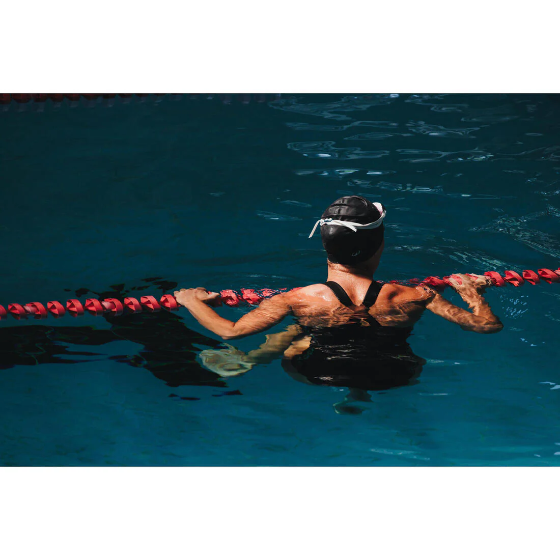 Gorra de natación de silicón negra - Image 25