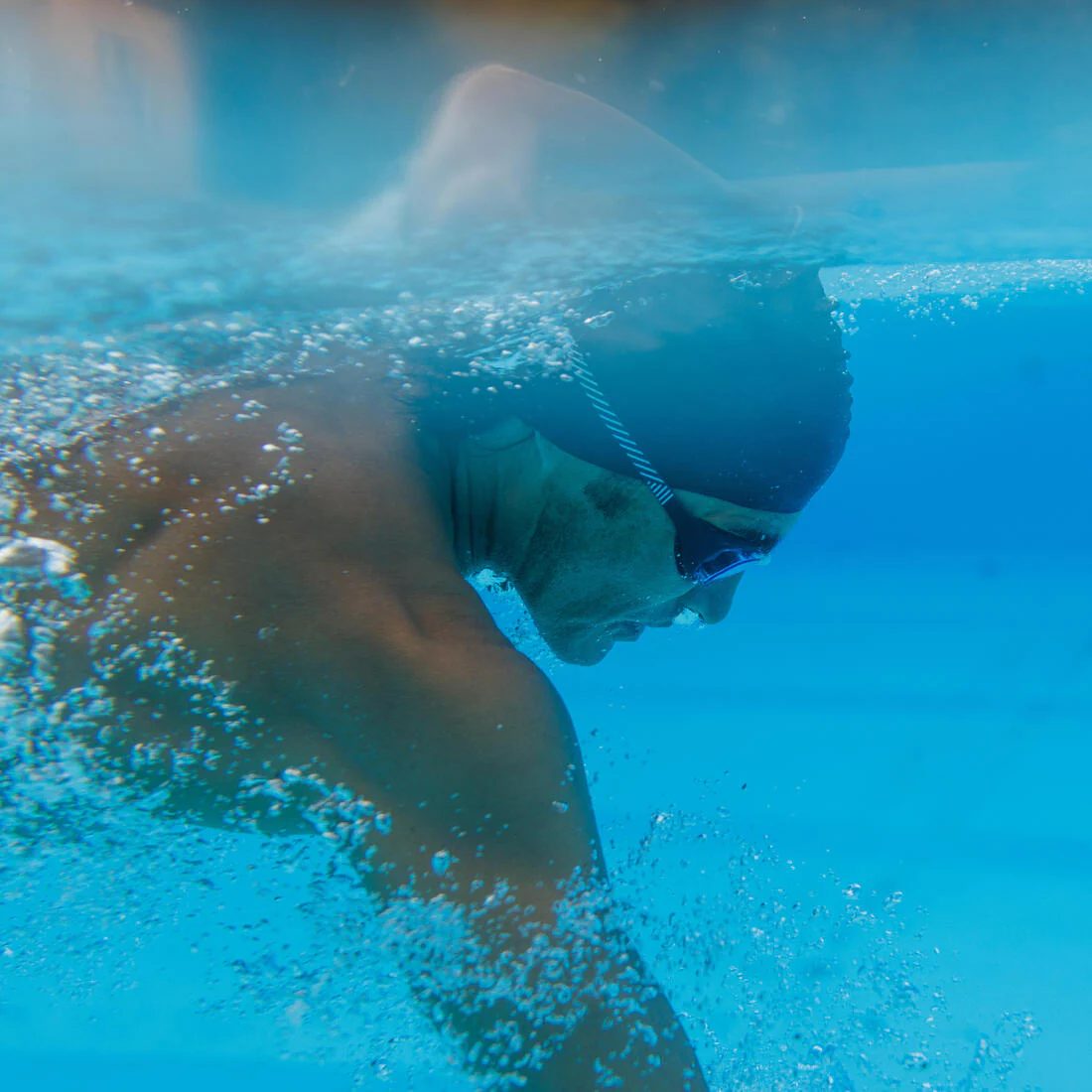 Gorra de natación de silicón negra - Image 35