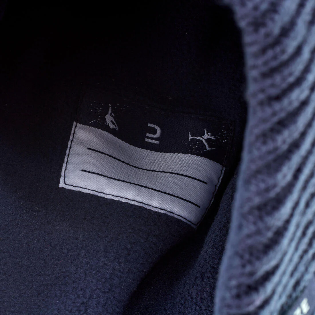 Gorro de esquí cálido con protección para orejas azul marino para niños - Image 7