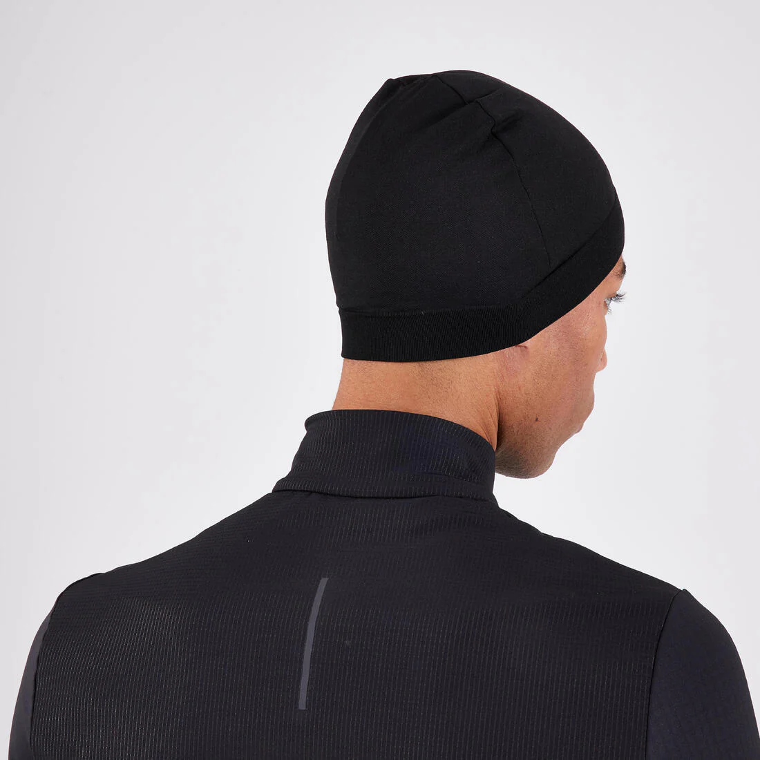 Gorro de running sin costuras negro unisex KIPRUN - Image 3
