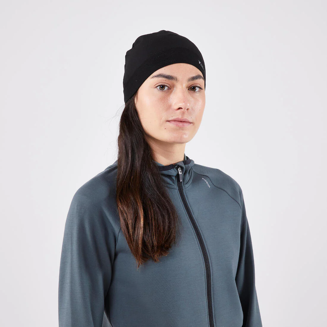 Gorro de running sin costuras negro unisex KIPRUN - Image 5