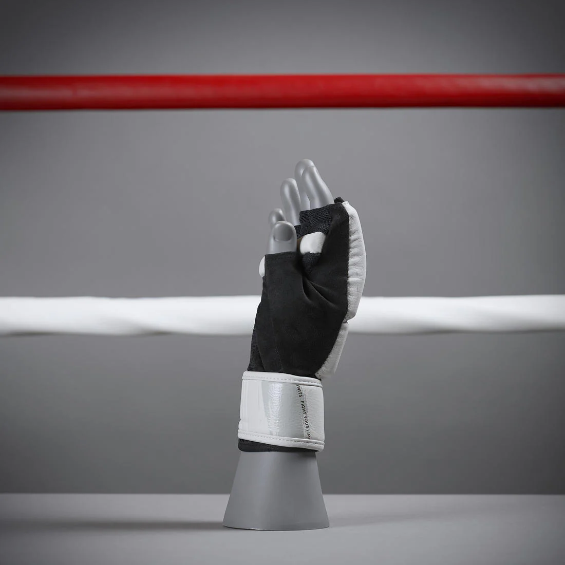 Guantes cortos de cardioboxing CRD 100 grises - Image 3