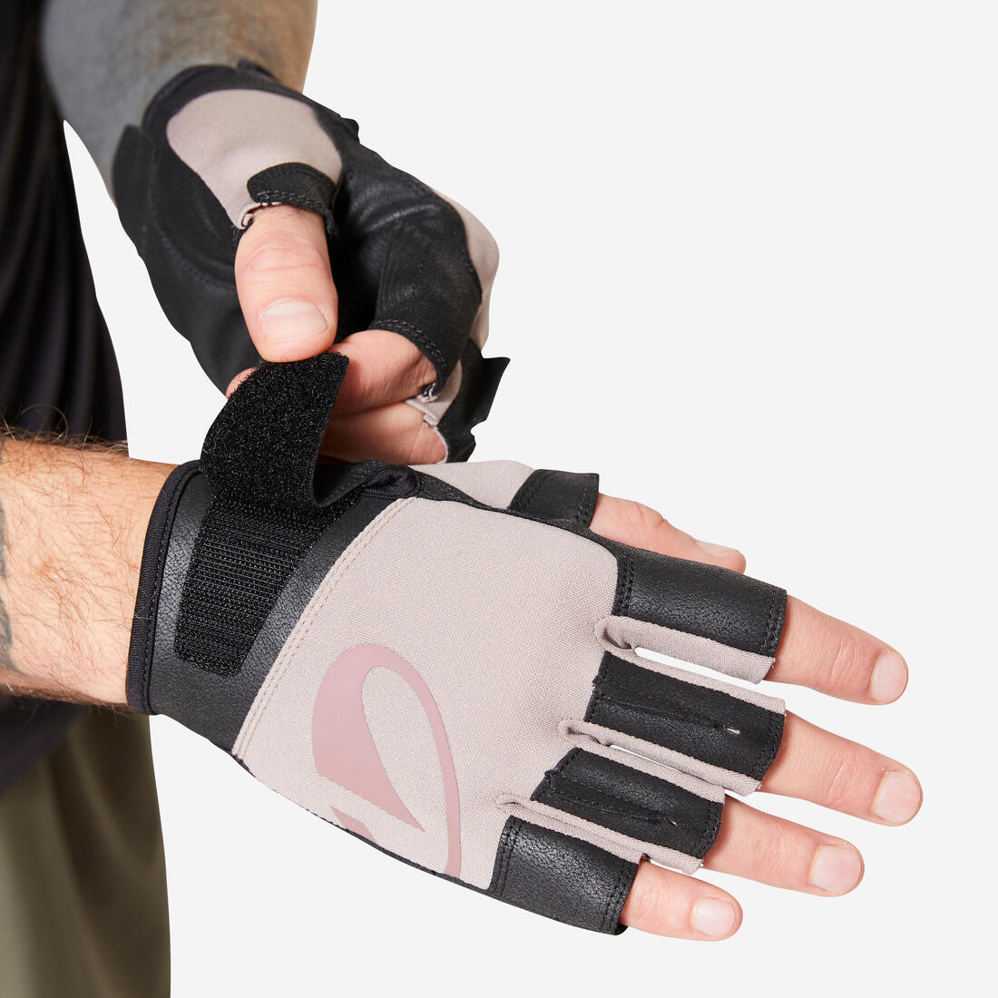 Guantes de musculación resistentes cafés - Image 5