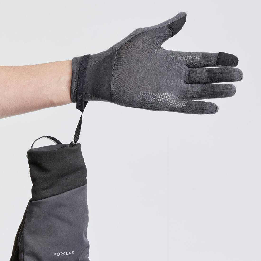 Guantes táctiles cortaviento de trekking adulto - MT900 gris - Image 10