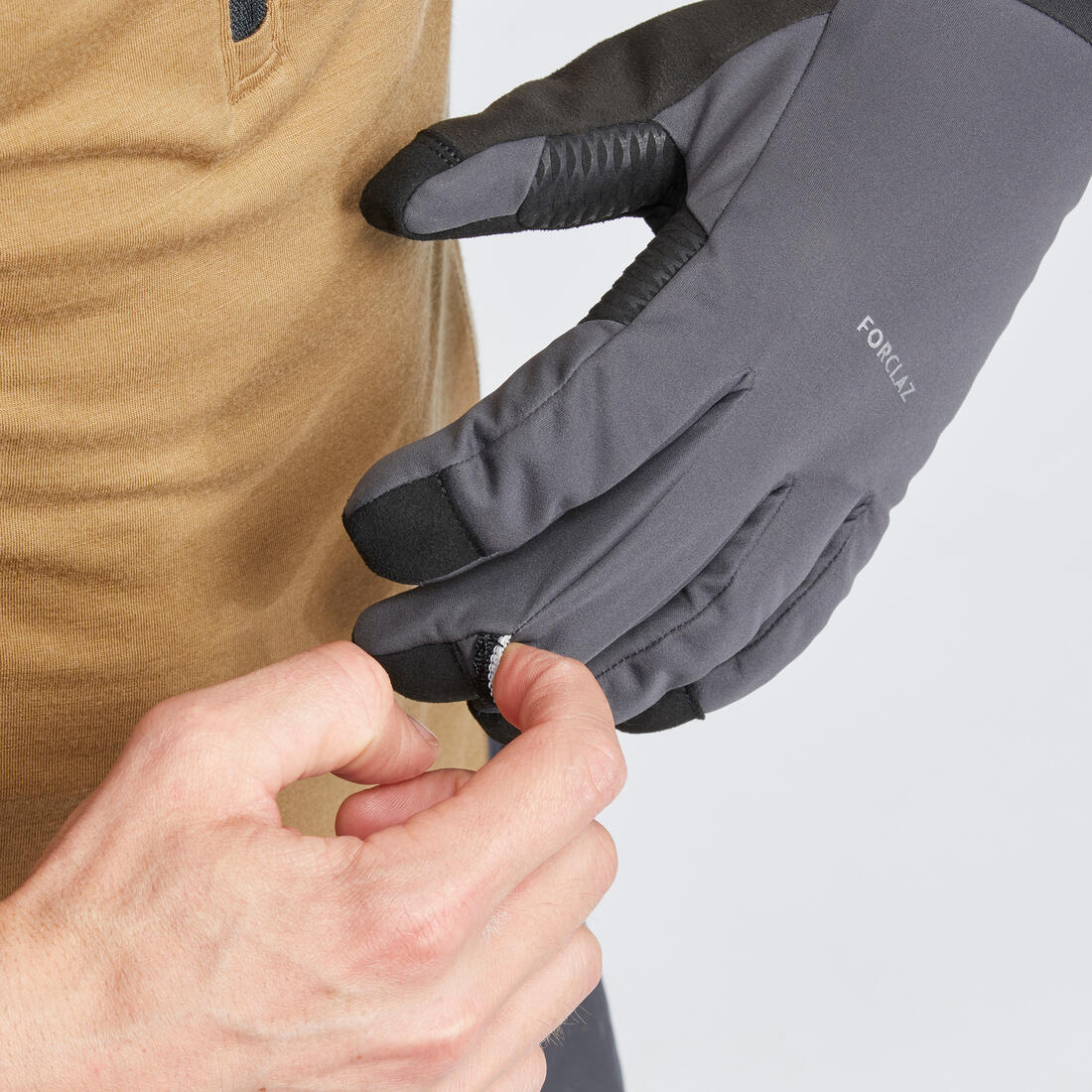 Guantes táctiles cortaviento de trekking adulto - MT900 gris - Image 4