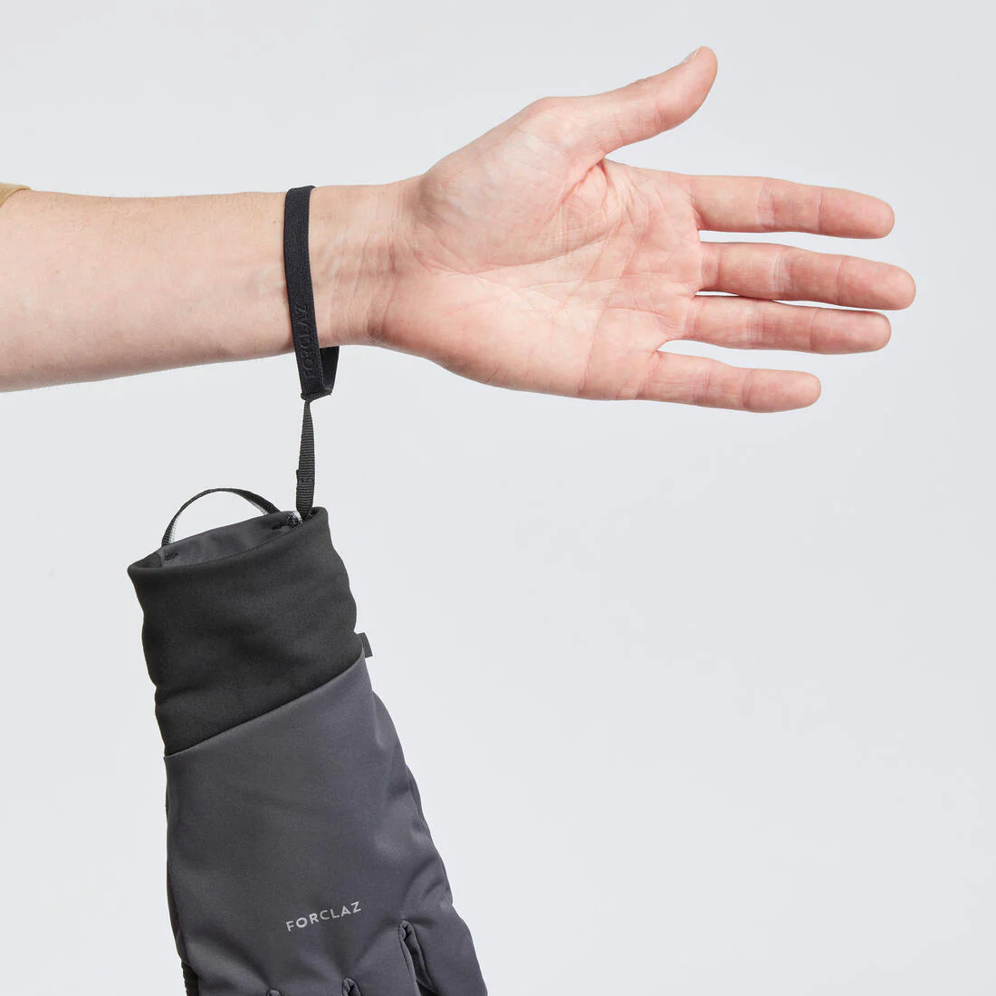 Guantes táctiles cortaviento de trekking adulto - MT900 gris - Image 9