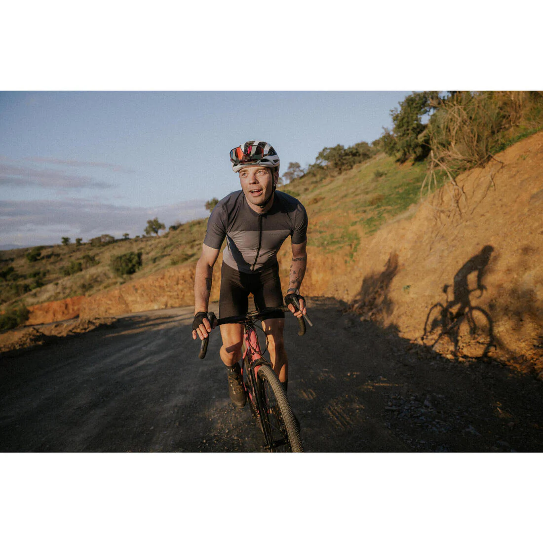Jersey de ciclismo en carretera ajustado de manga corta gris para hombre EDR 2 - Image 16