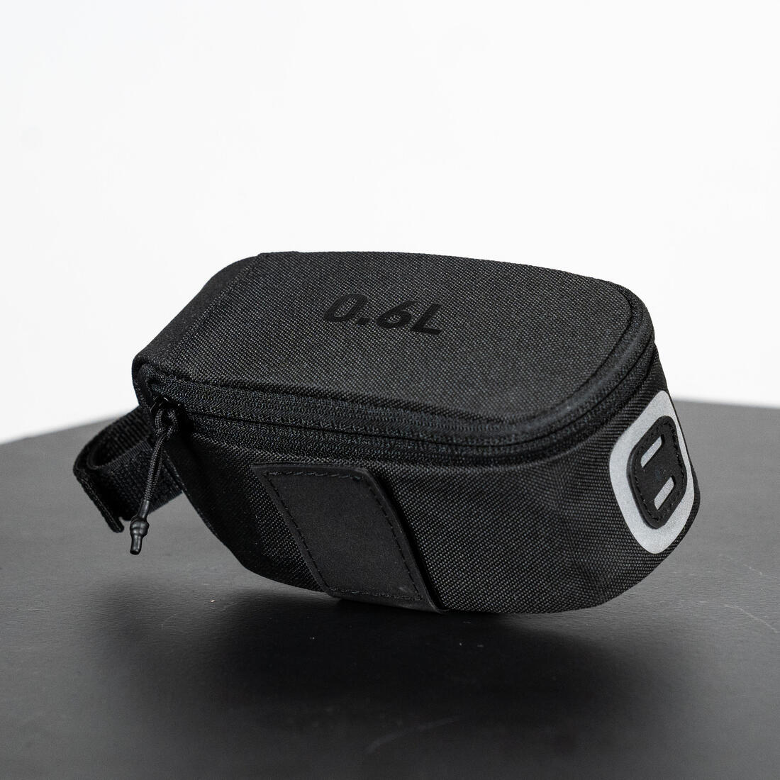 Kit Bolsa Asiento de Bicicleta Easy Negro M 0.6 L + Multiherramienta + 3 Desmontables - Image 6