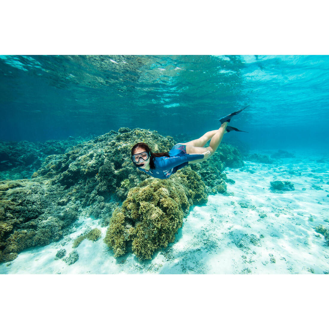 Kit de snorkel con aletas, máscara y tubo gris con negro para adulto 100 - Image 12