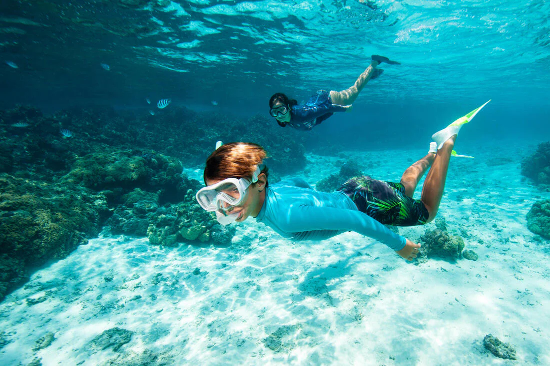 Kit de snorkel con máscara y tubo gris para niños Subea 100 - Image 13