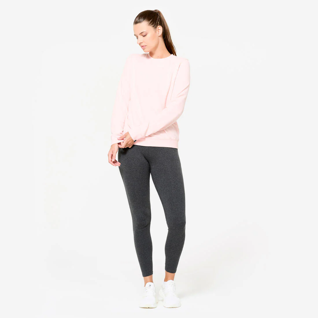 Leggings de fitness de corte slim negros para mujer - Image 3