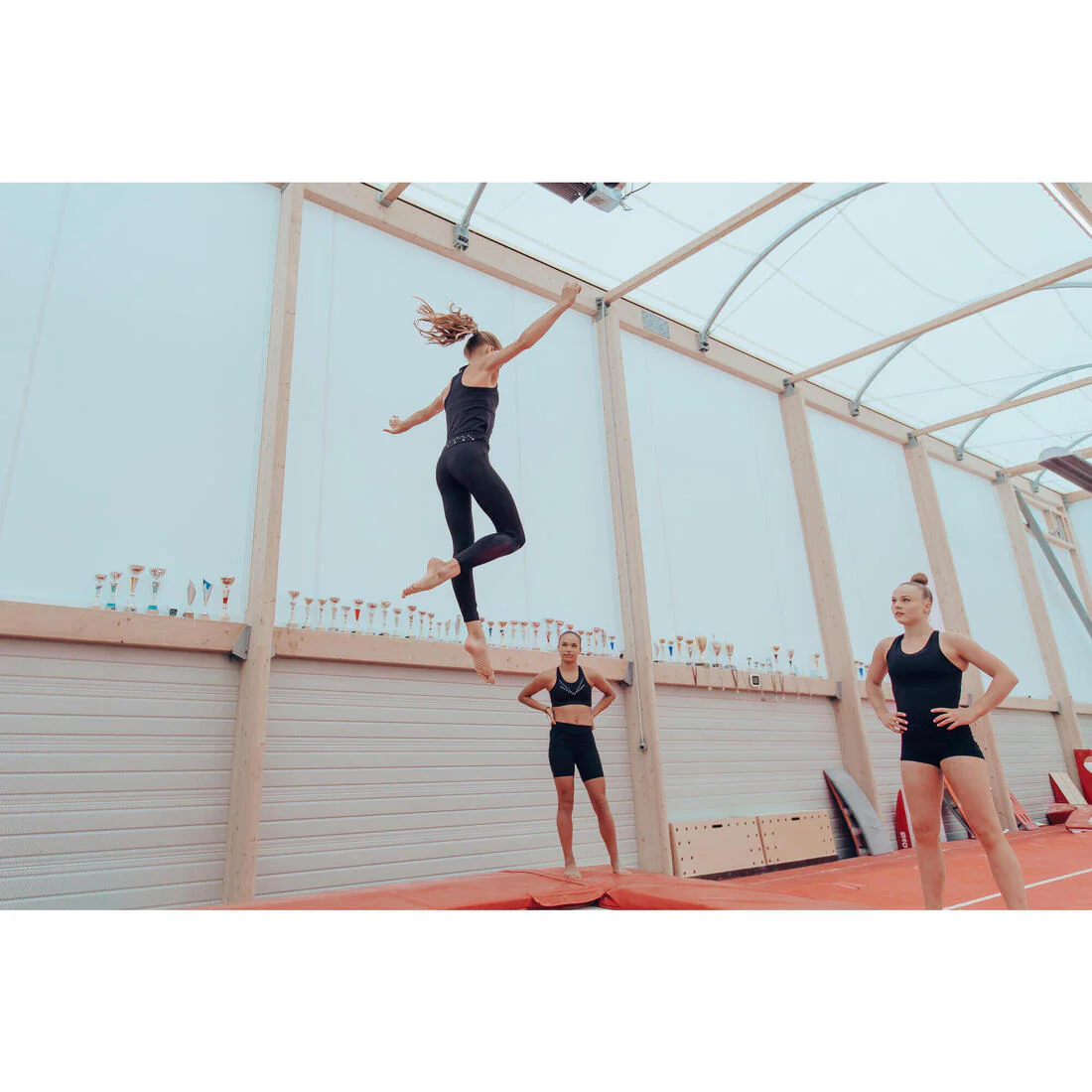 Leggings de gimnasia negros con lentejuelas para niños - Image 10