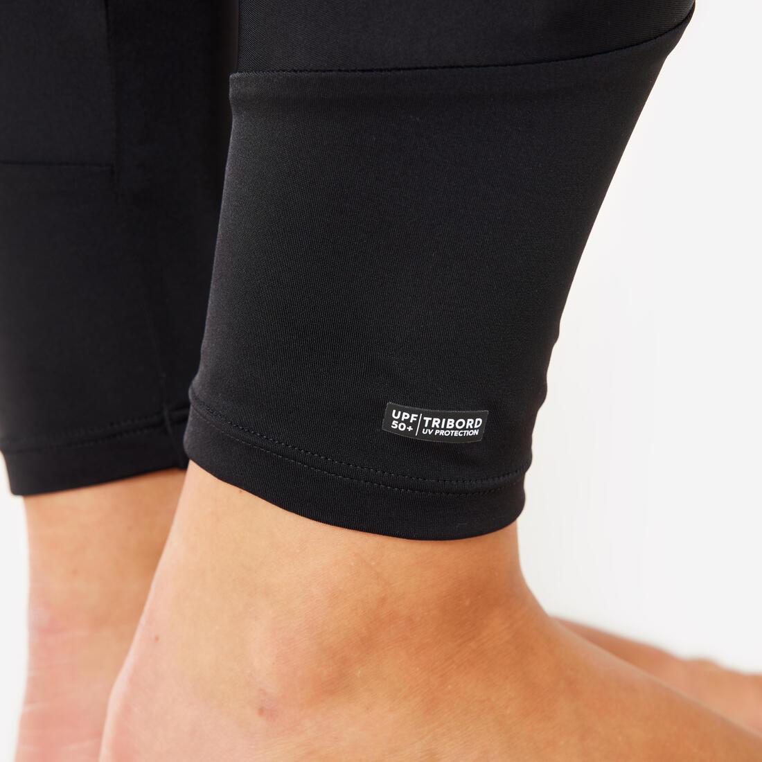 Leggings de surf con UPF50+ negros para mujer - Image 5