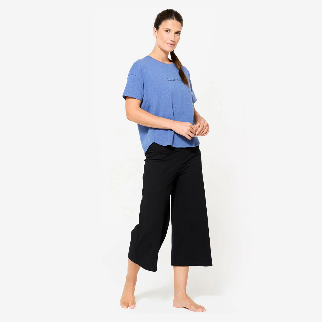 Leggings de yoga capri con cintura alta negros para mujer - Image 2