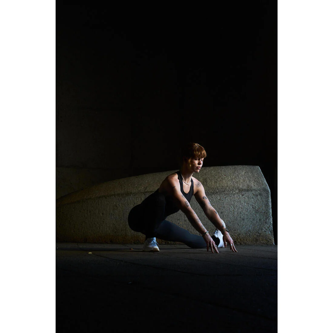 Leggings deportivos con corte moldeador de tiro alto rojo oscuro para mujer - Image 19