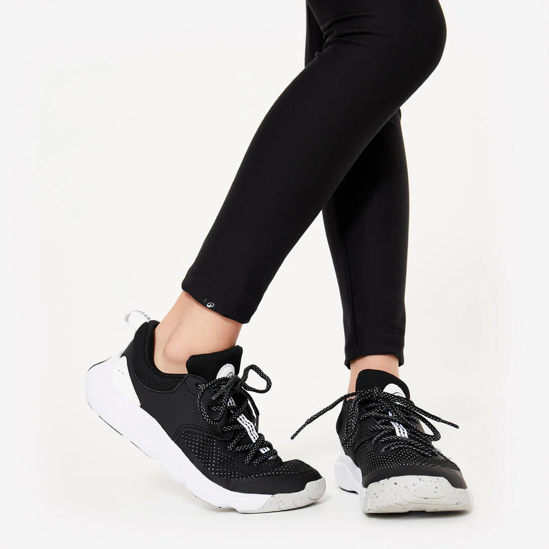 Leggings transpirables de tiro alto negros para niña - Image 10