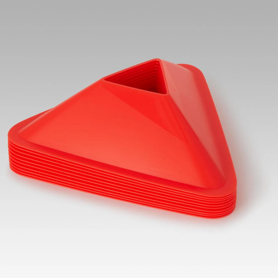 Lote de 10 conos de entrenamiento de fútbol Essential naranja