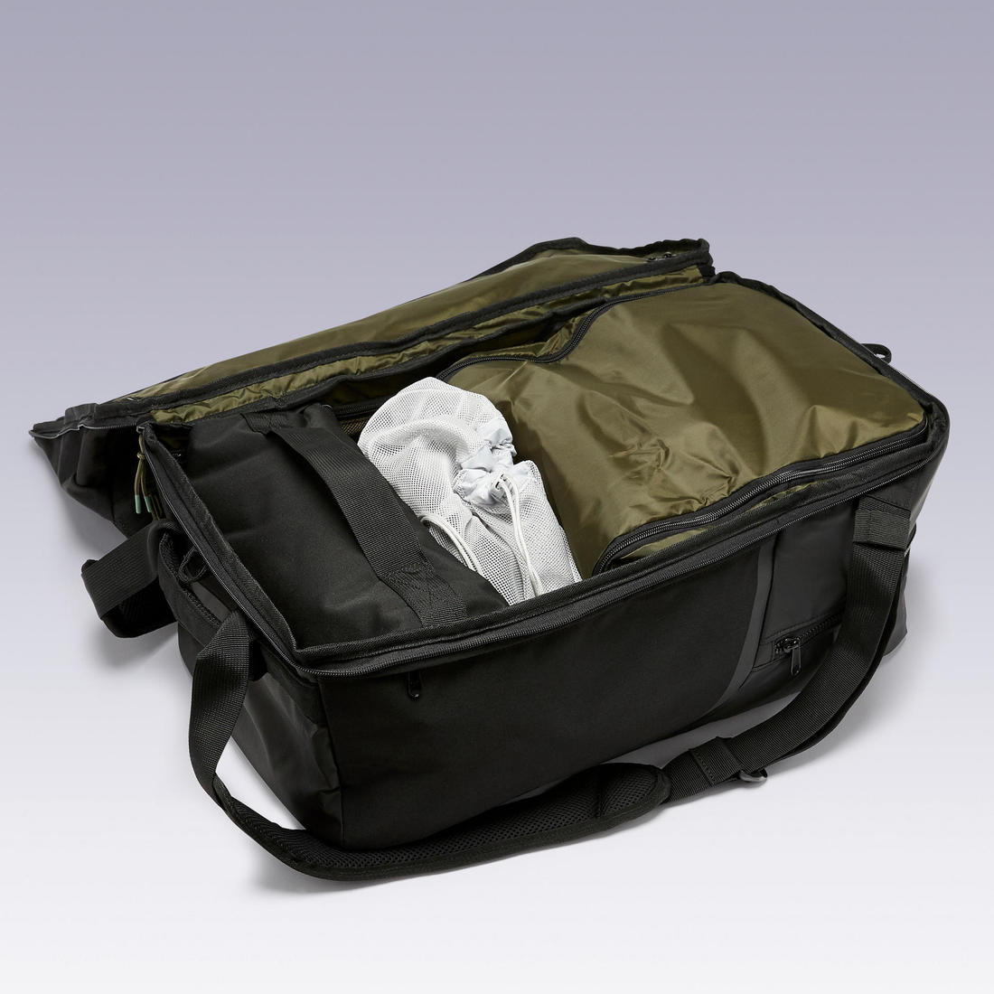 Maleta deportiva de 55 L negra Urban - Image 3