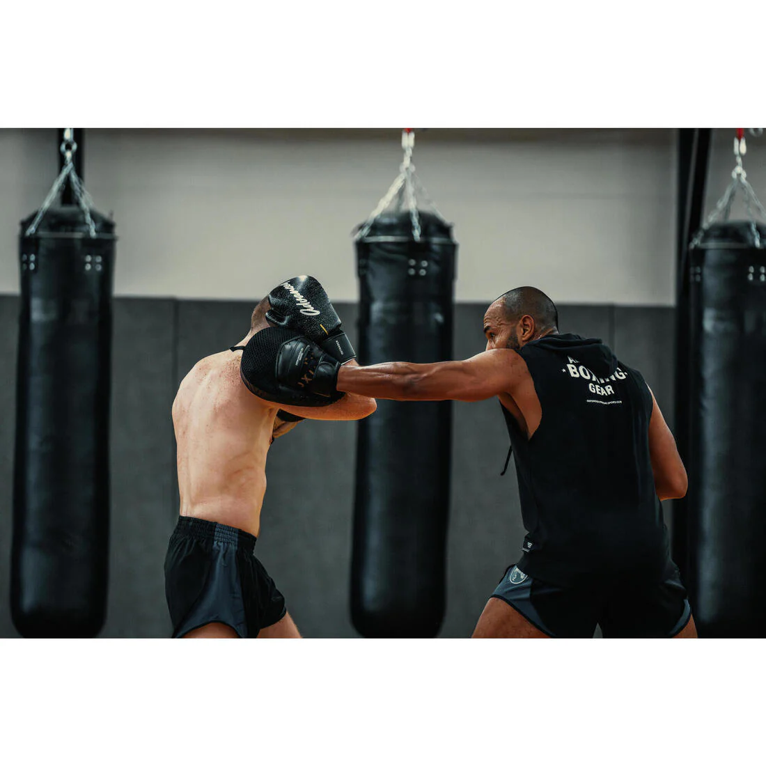 Manoplas de box curvas con correas de ajuste - Image 8