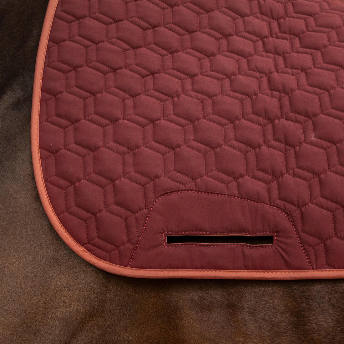 Manta de silla de equitación reversible negro y burdeos para caballo y poni 500 - Image 17