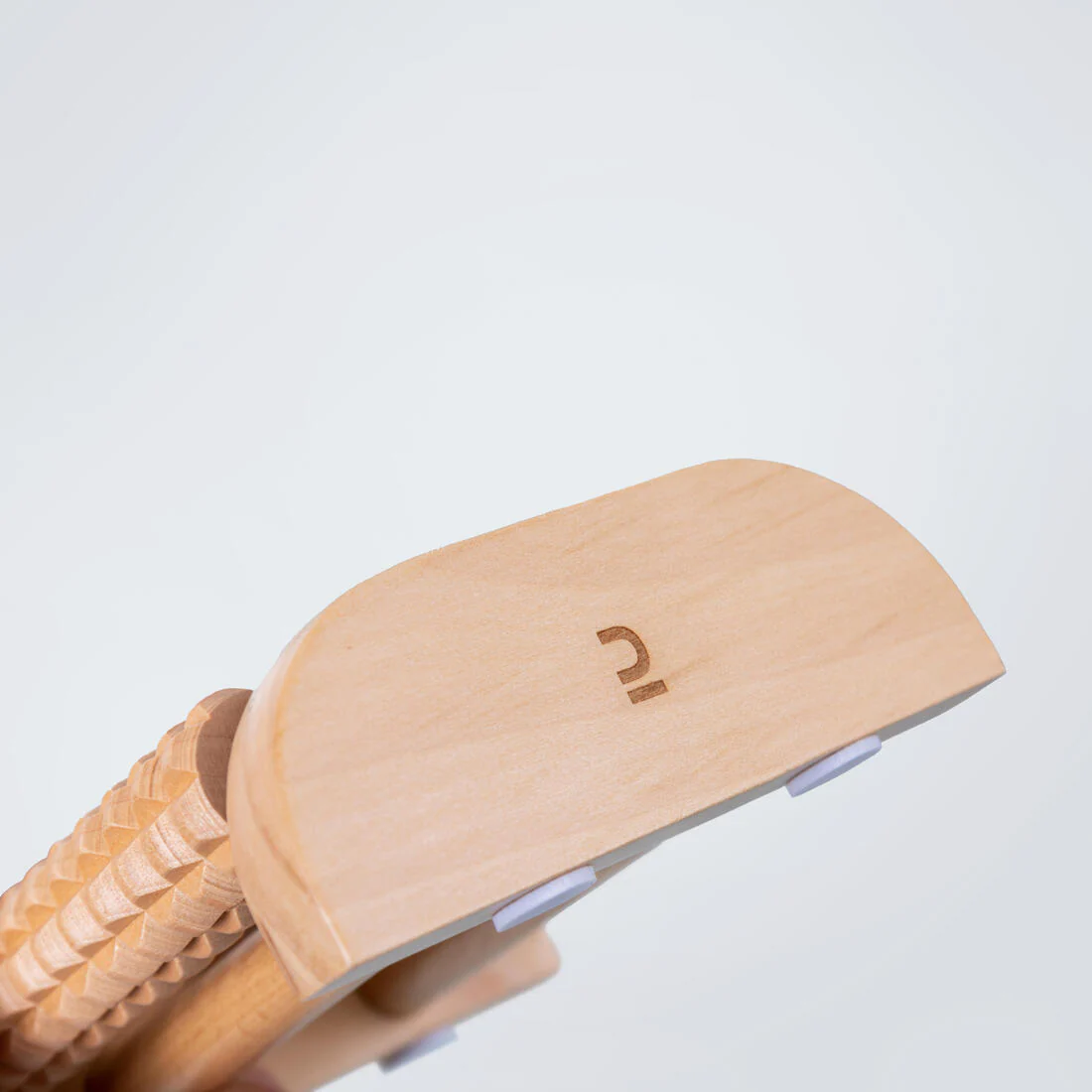 Masajeador de madera para pies - Image 3