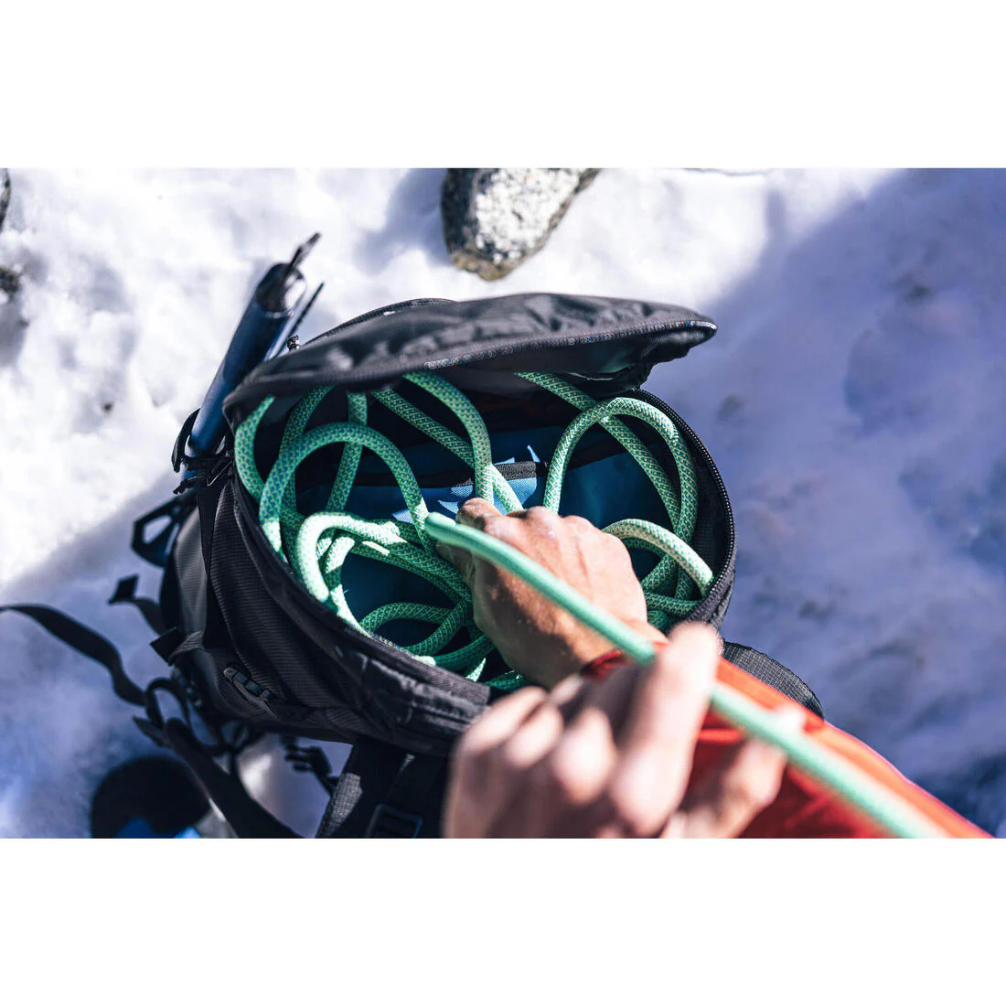 Mochila de alpinismo de 22 litros negra Alpinism - Image 18