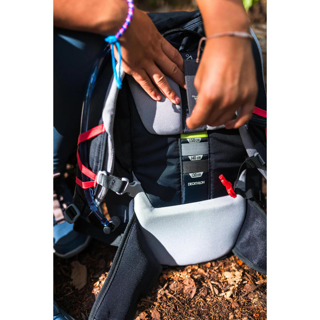 Mochila de senderismo de 28 L negra para niños de 7 a 15 años MH500 - Image 27