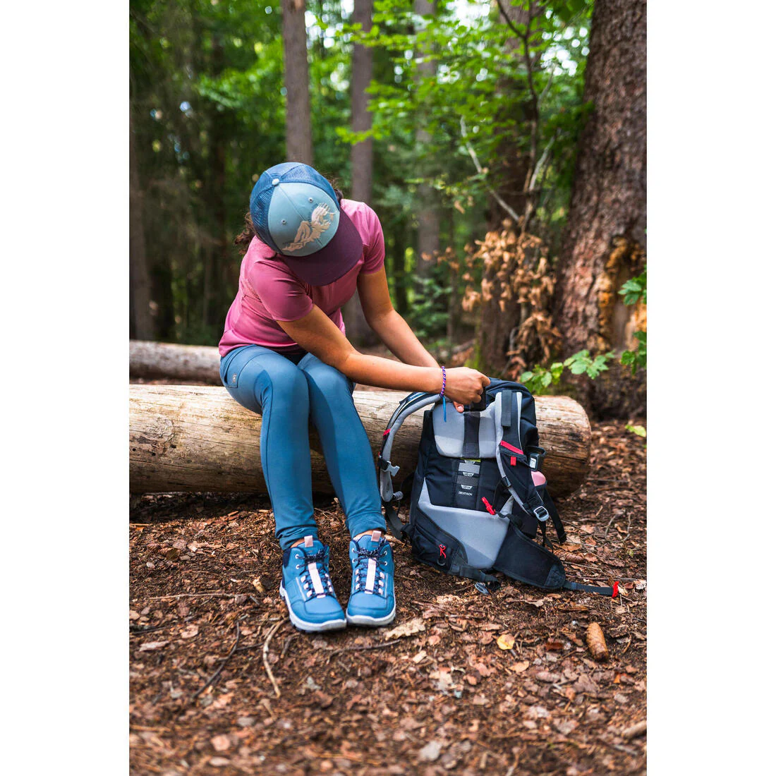 Mochila de senderismo de 28 L negra para niños de 7 a 15 años MH500 - Image 29