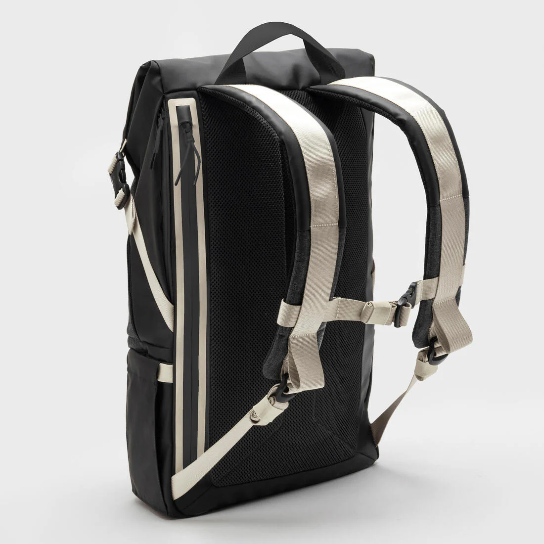 Mochila deportiva de  25 L negra Urban - Image 2