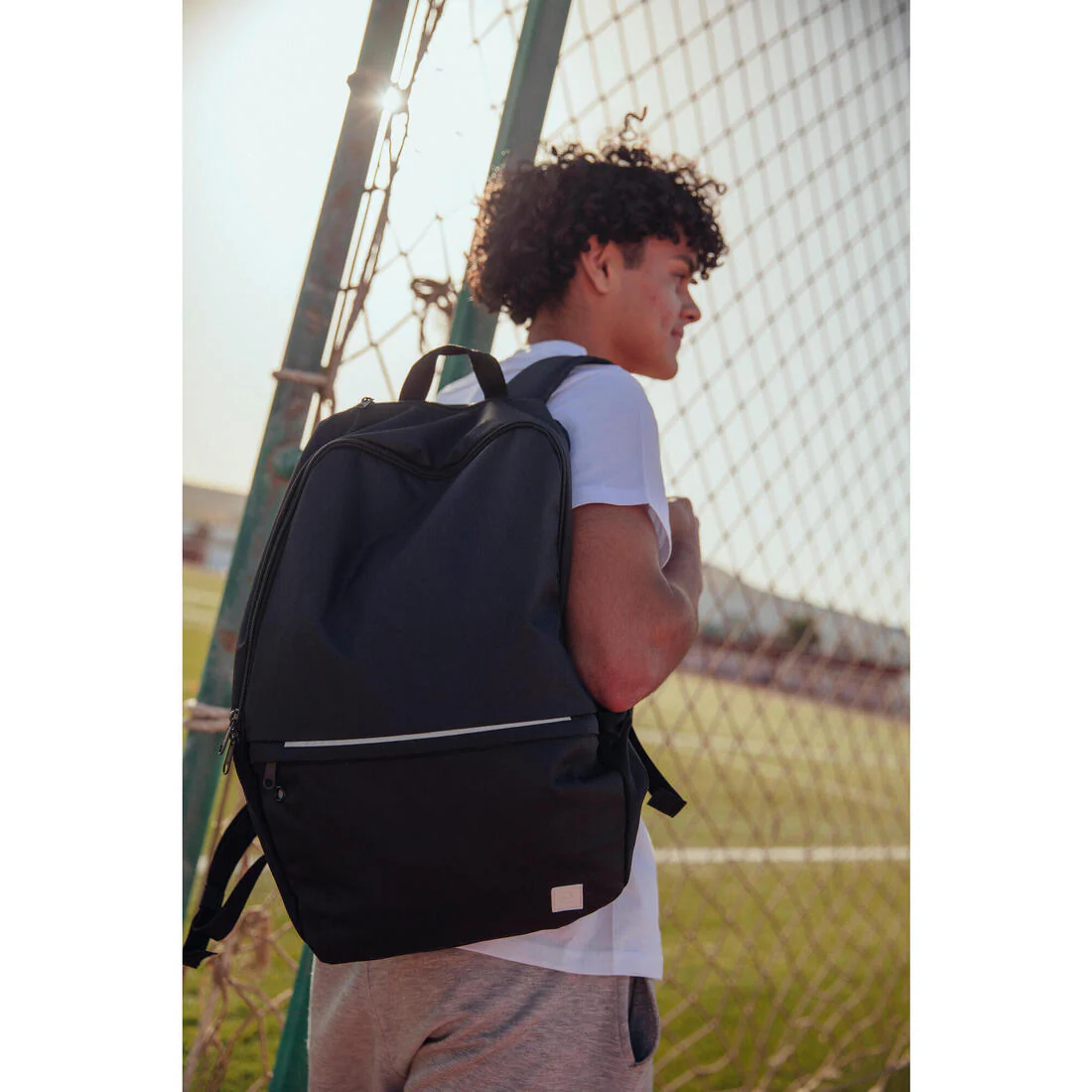 Mochila deportiva negra 24 L ESSENTIAL - Image 15