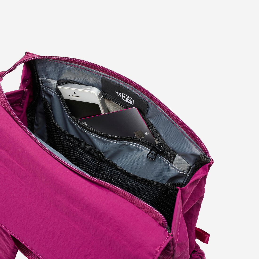 Mochila deportiva pequeña de 10 L con compartimento para laptop - Image 12