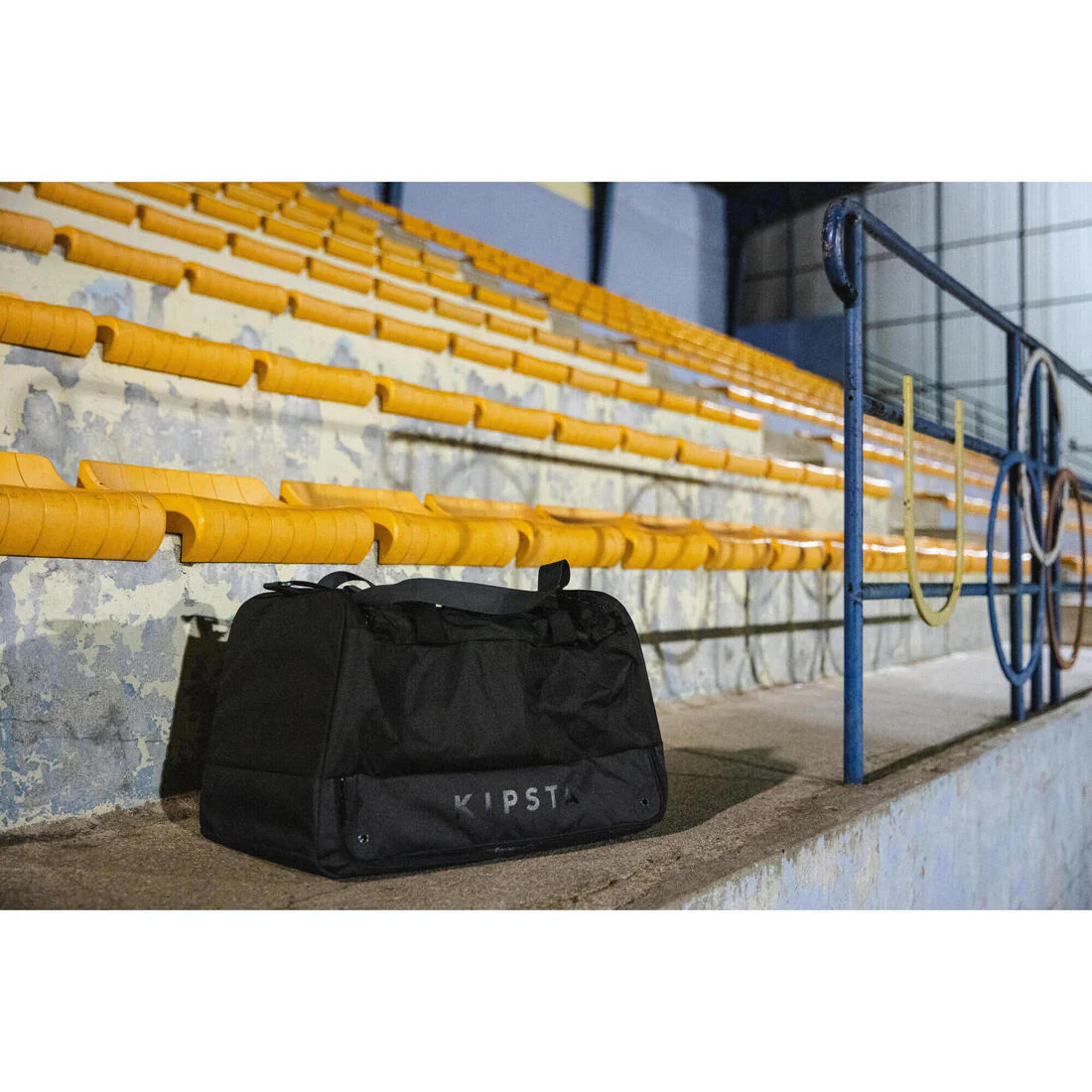 Mochila deportiva rígida de 75 L negra - Image 15