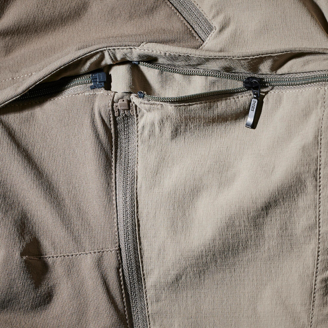 Pantalón convertible de trekking en montaña 2 en 1 para mujer MT500 - Image 18