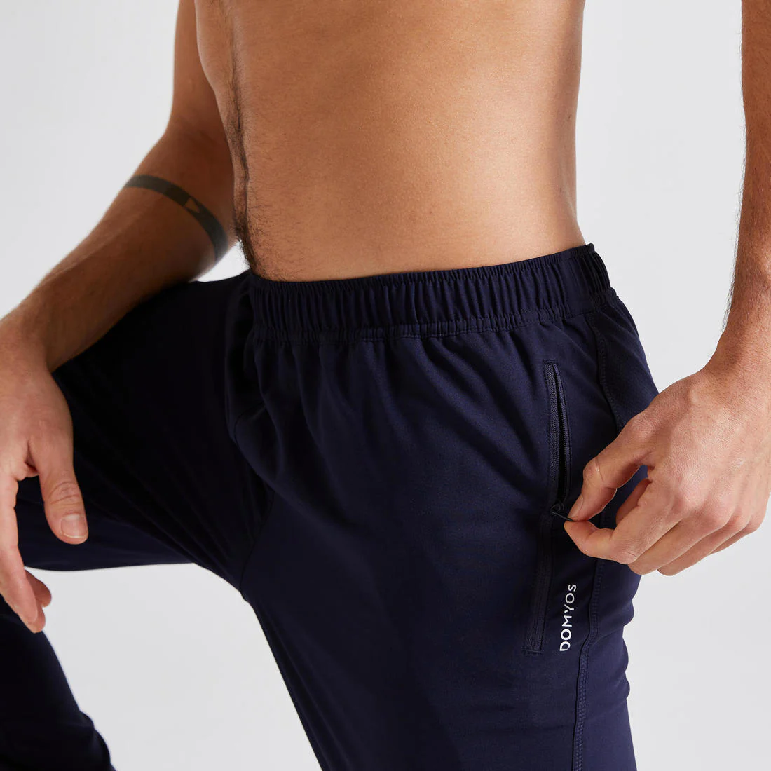 Pantalón de fitness transpirable de corte regular para hombre - Image 13