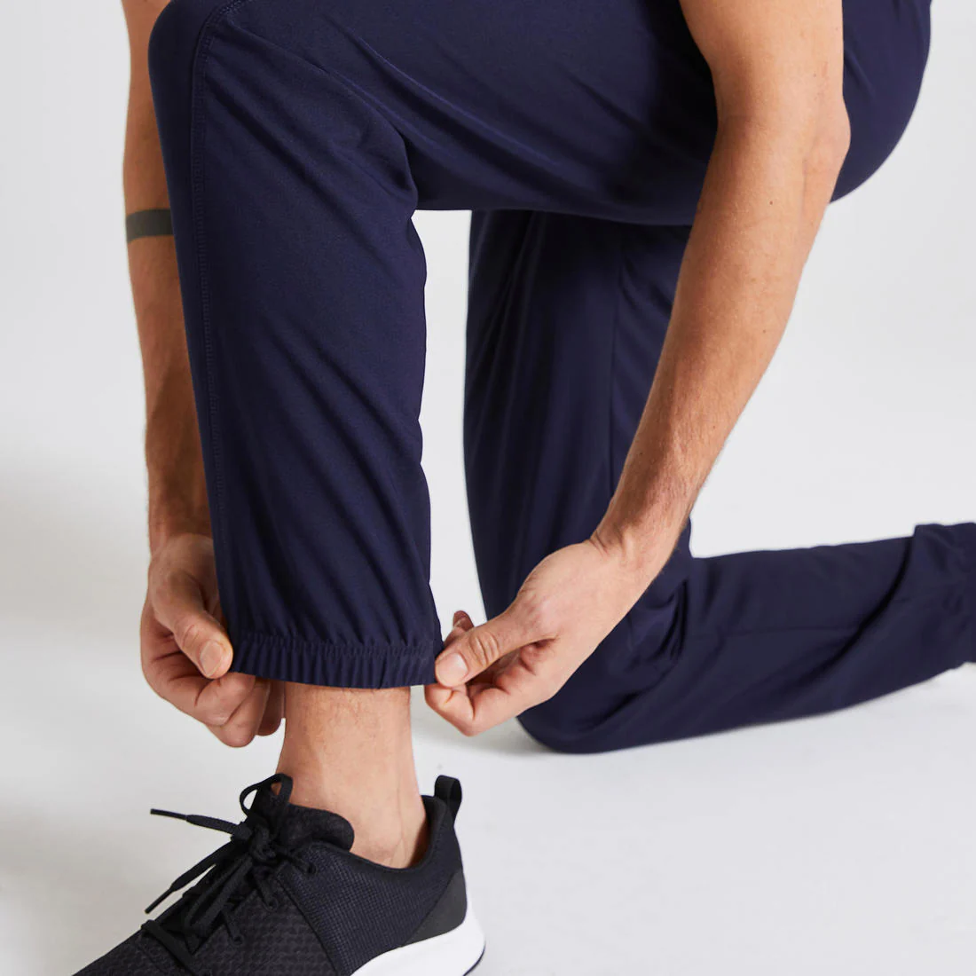 Pantalón de fitness transpirable de corte regular para hombre - Image 18