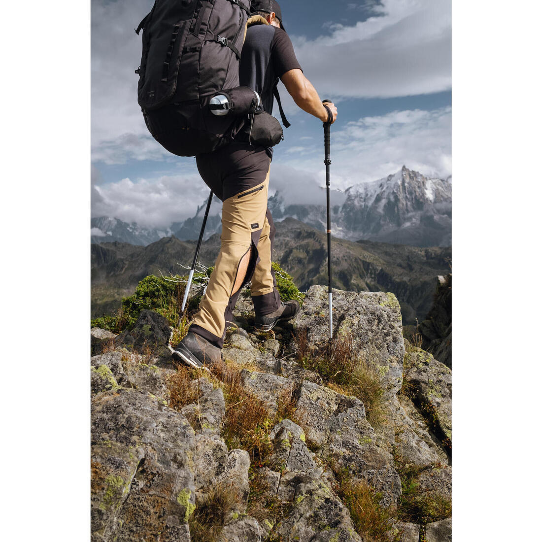 Pantalón de trekking en montaña perlante y rompevientos para hombre MT900 - Image 9
