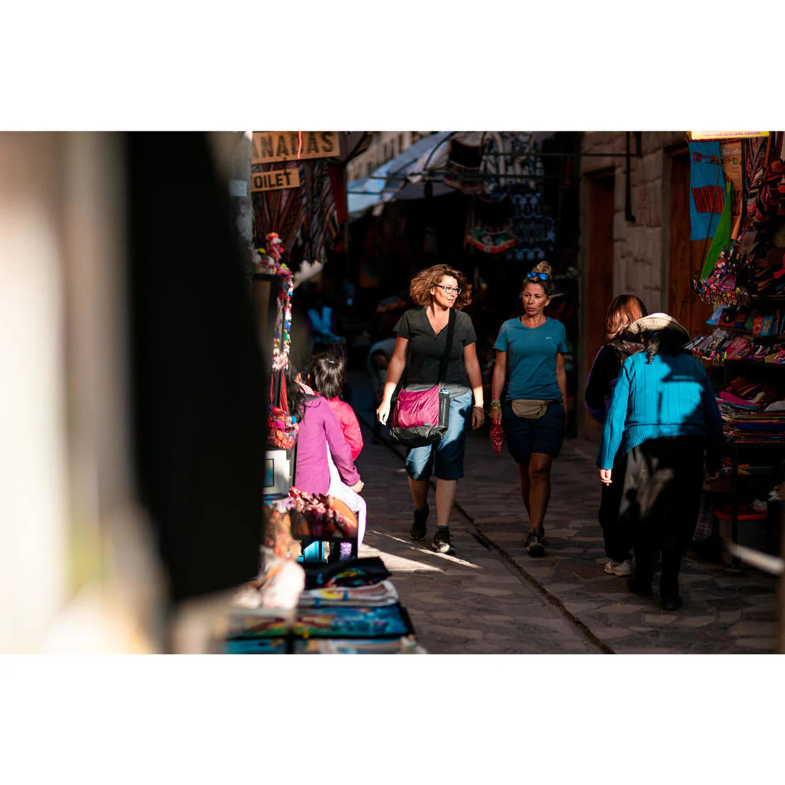 Pantalón transformable trekking viaje TRAVEL 100 mujer azul denim - Image 17