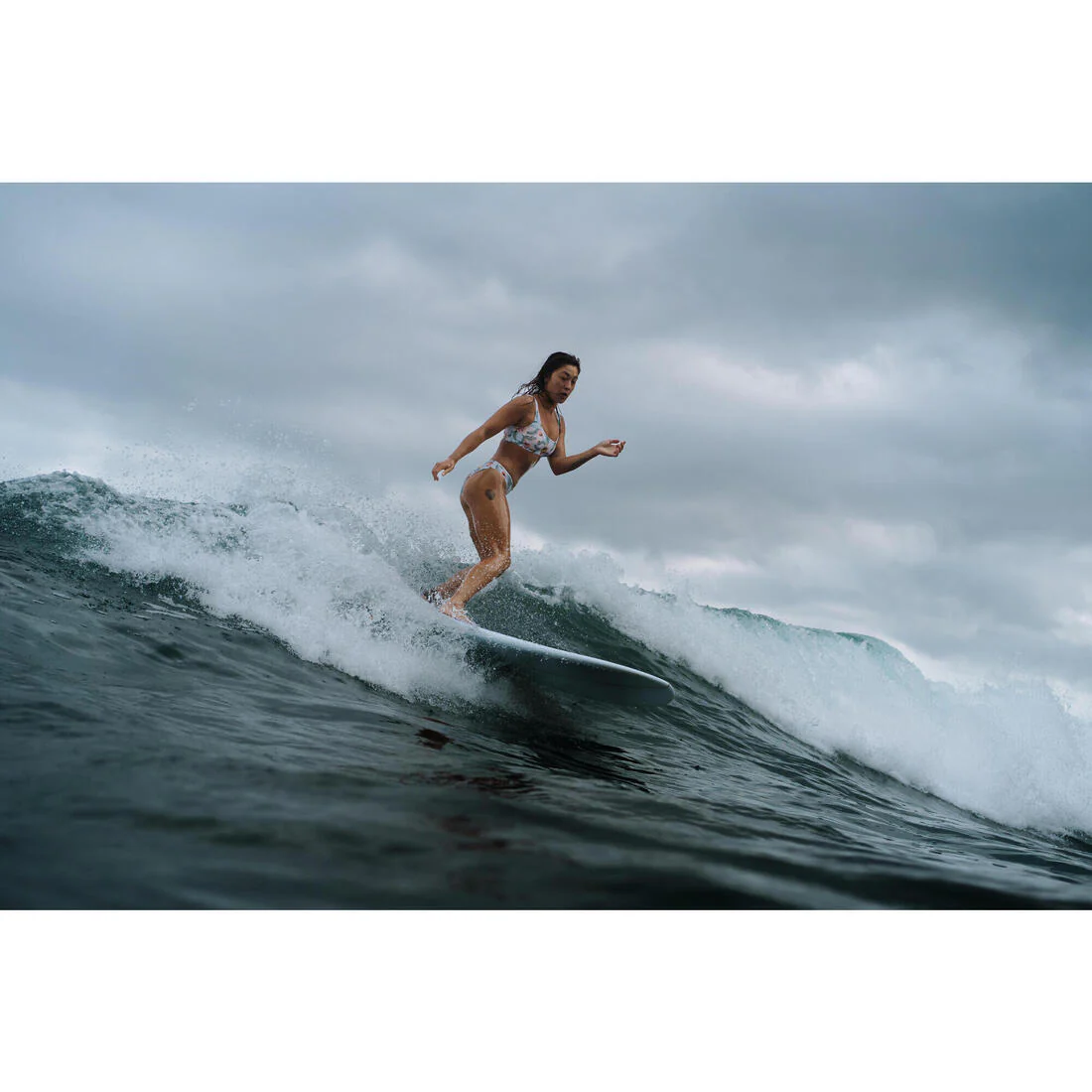Panty de bikini de surf caqui para mujer Nina Paisley - Image 20