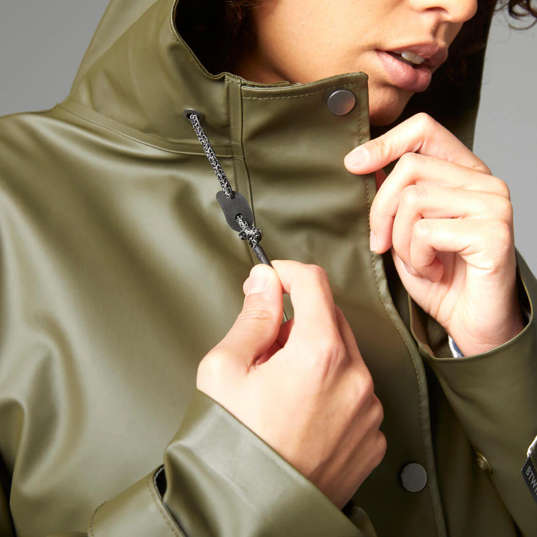 Parka de ciclismo urbano impermeable caqui unisex 540 - Image 12