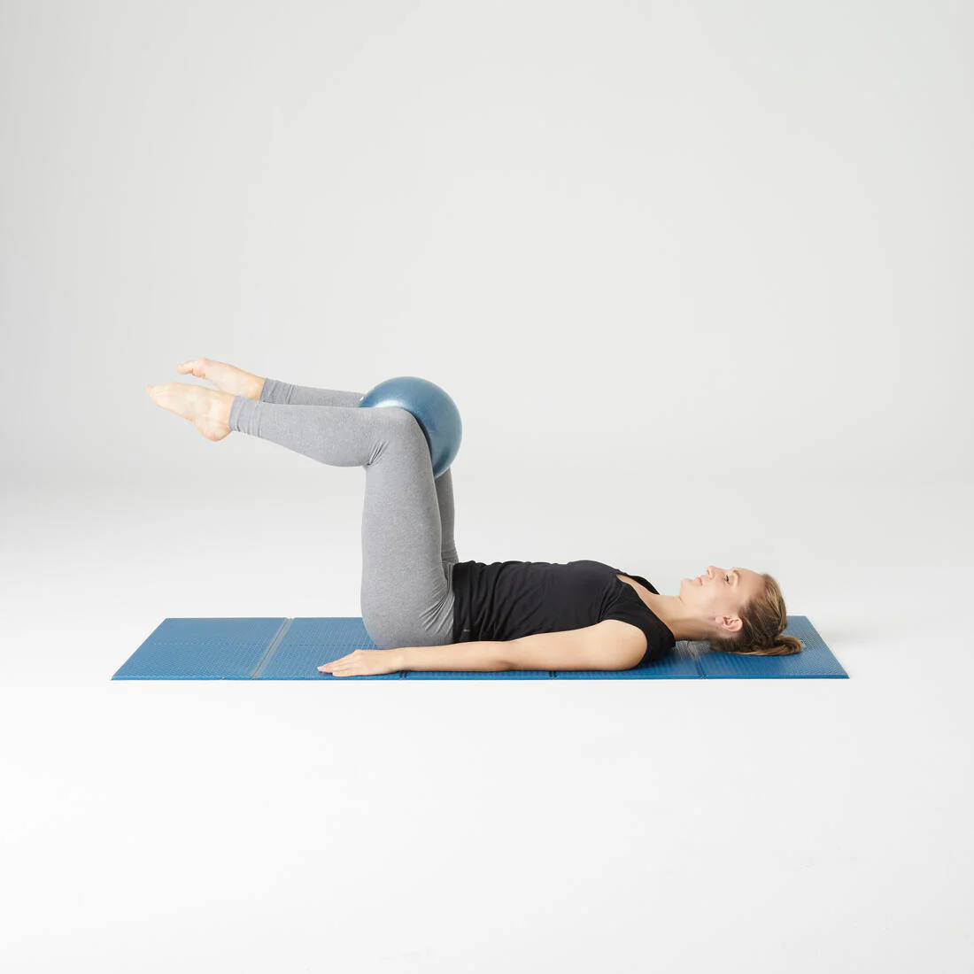 Pelota suave de pilates con diámetro de 240 mm azul - Image 16