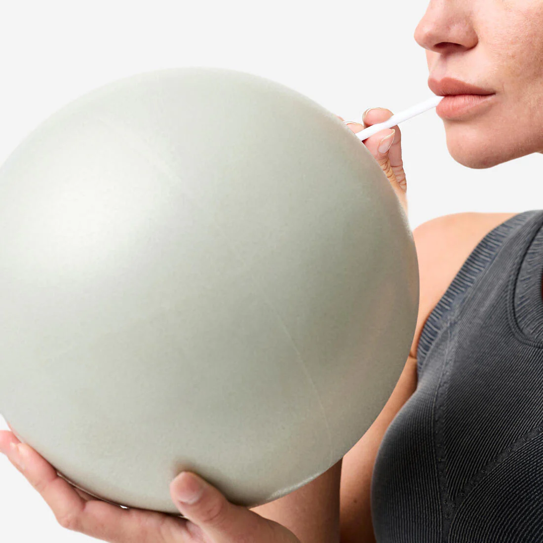 Pelota suave de pilates con diámetro de 240 mm azul - Image 4