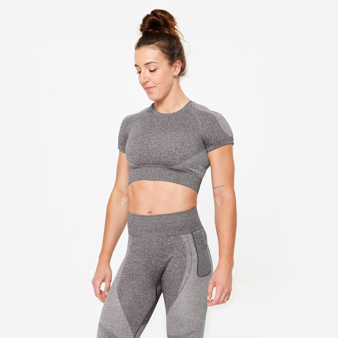 Playera Crop-Top Fitness Sin Costuras Manga Corta - Image 2