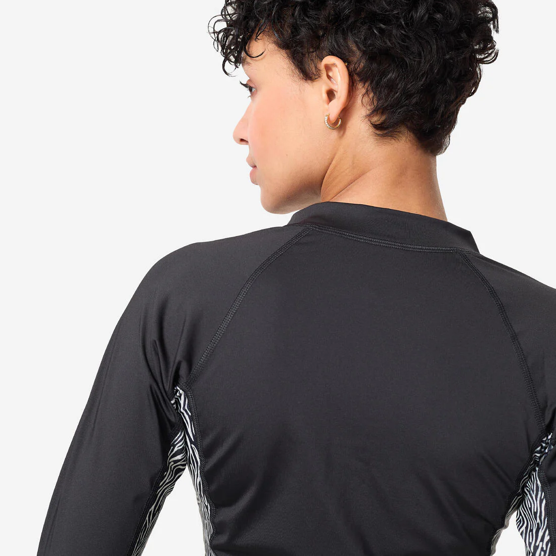 Playera de aquagym/aquabike de manga larga con cierre negra para mujer Phoebe - Image 8