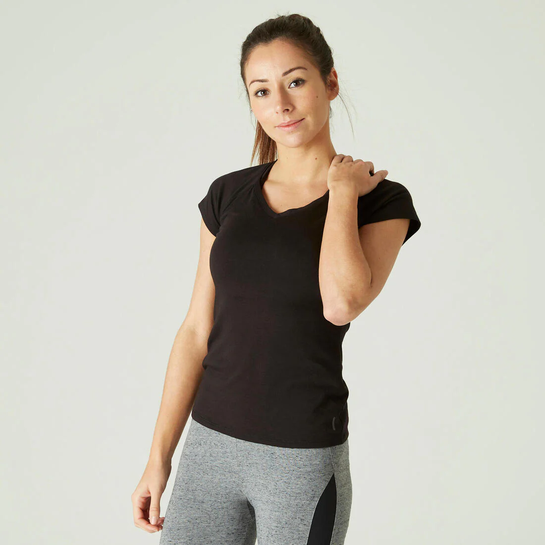 Playera de fitness blanca con cuello en V para mujer 500 ESSENTIAL - Image 23